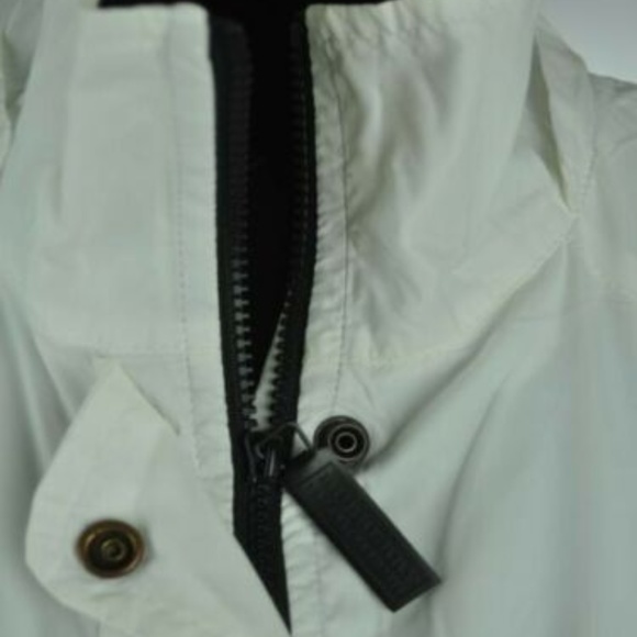 BURBERRY London White Lightweight Jacket - Picture 5 of 8